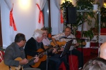 Prvu večer za dobru zabavu pobrinuli su se članovi sastava Vino i gitare LC Đako
